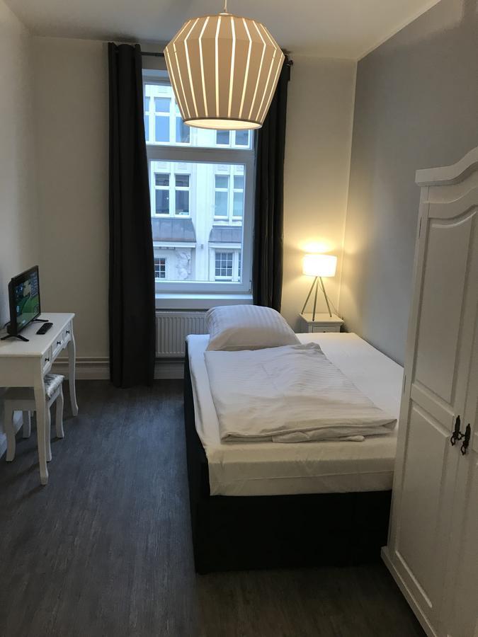 Hotel Fame Am Hauptbahnhof Хамбург Екстериор снимка