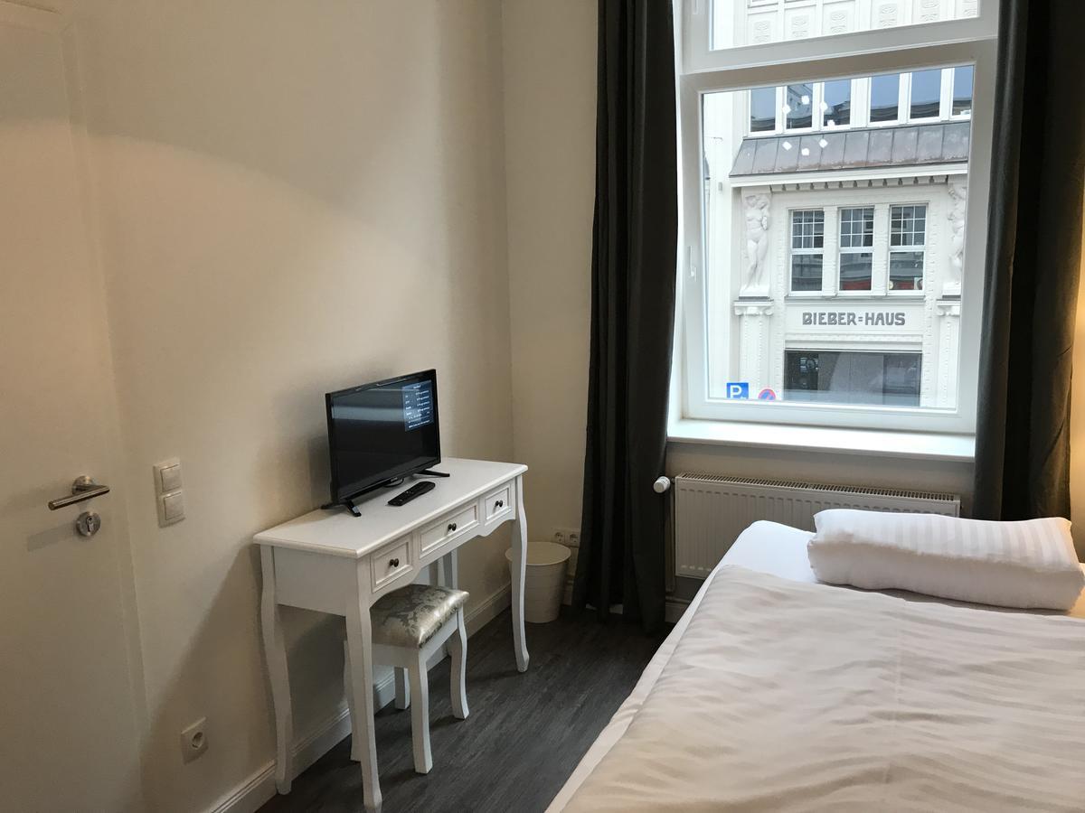 Hotel Fame Am Hauptbahnhof Хамбург Екстериор снимка