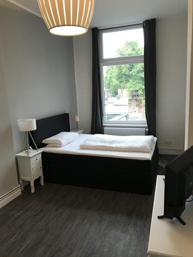 Hotel Fame Am Hauptbahnhof Хамбург Екстериор снимка