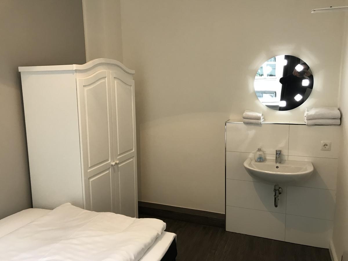 Hotel Fame Am Hauptbahnhof Хамбург Екстериор снимка
